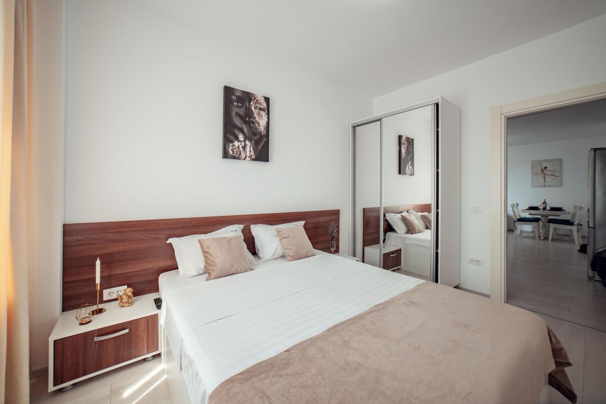 Luxury Cozy Apartments Palas Mall Centru Iasi Exterior photo